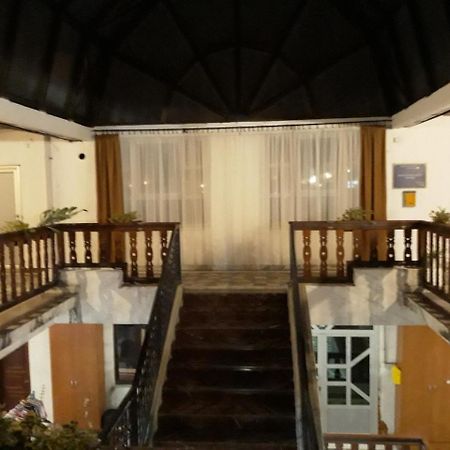 Apartments Secer Sokak Surcin Екстер'єр фото