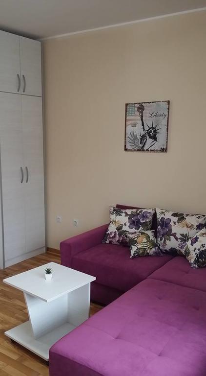 Apartments Secer Sokak Surcin Екстер'єр фото