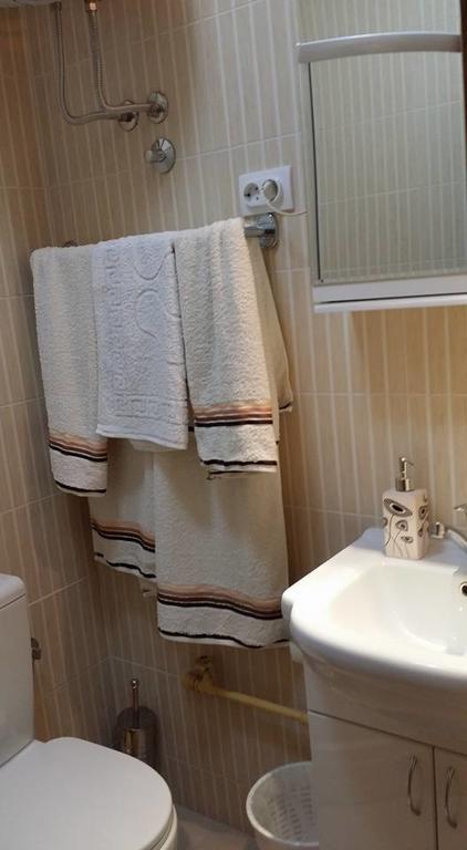Apartments Secer Sokak Surcin Екстер'єр фото