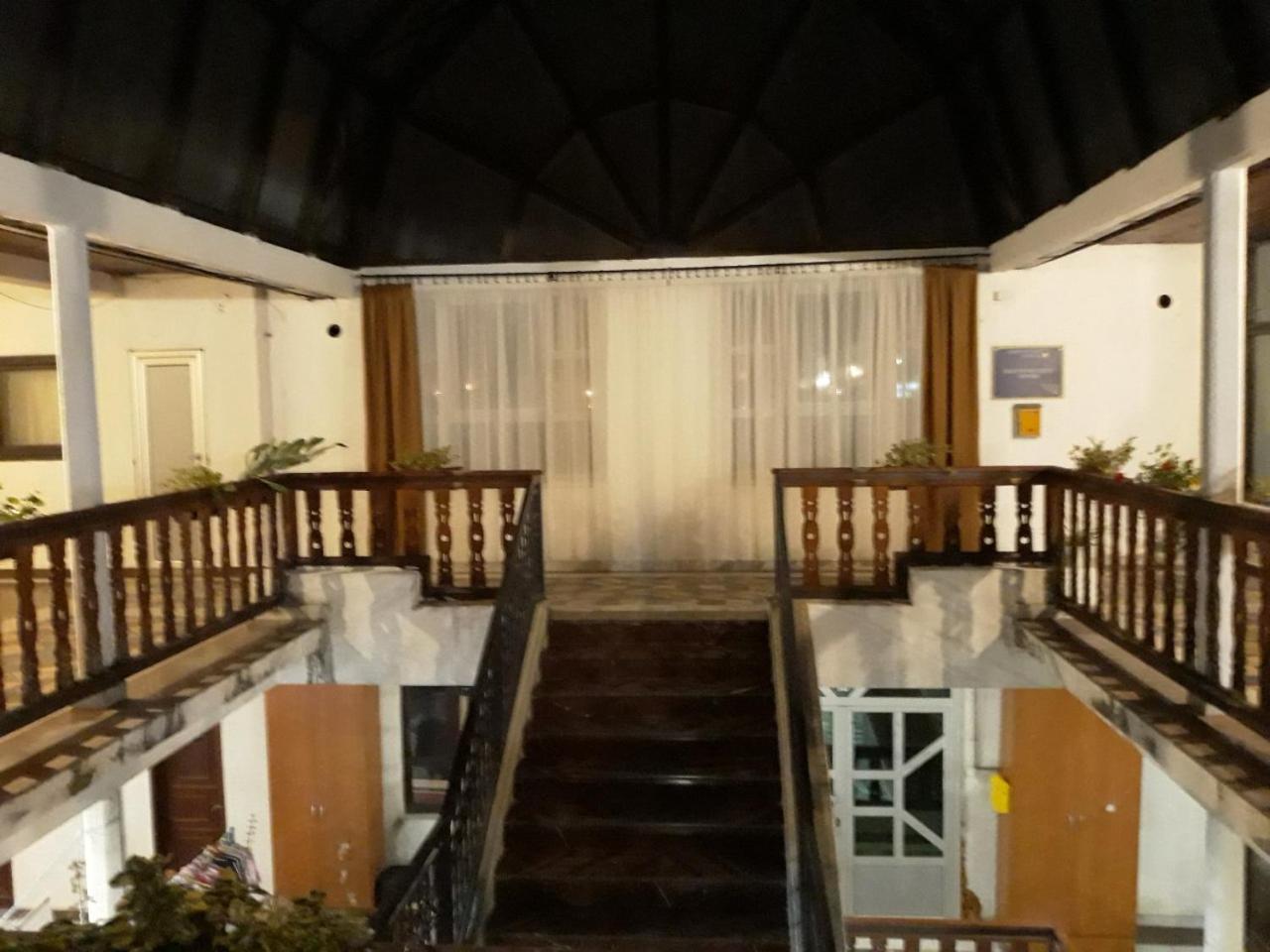 Apartments Secer Sokak Surcin Екстер'єр фото