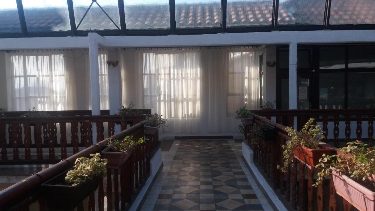 Apartments Secer Sokak Surcin Екстер'єр фото